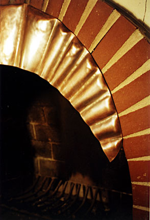 Fireplace hood in copper