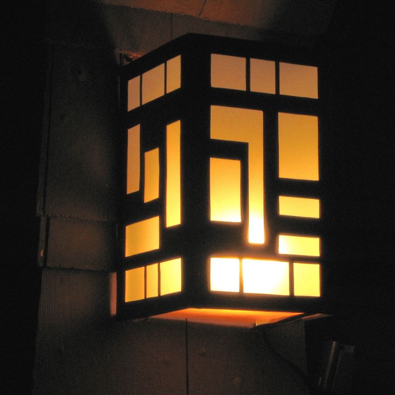 Wall sconce in copper