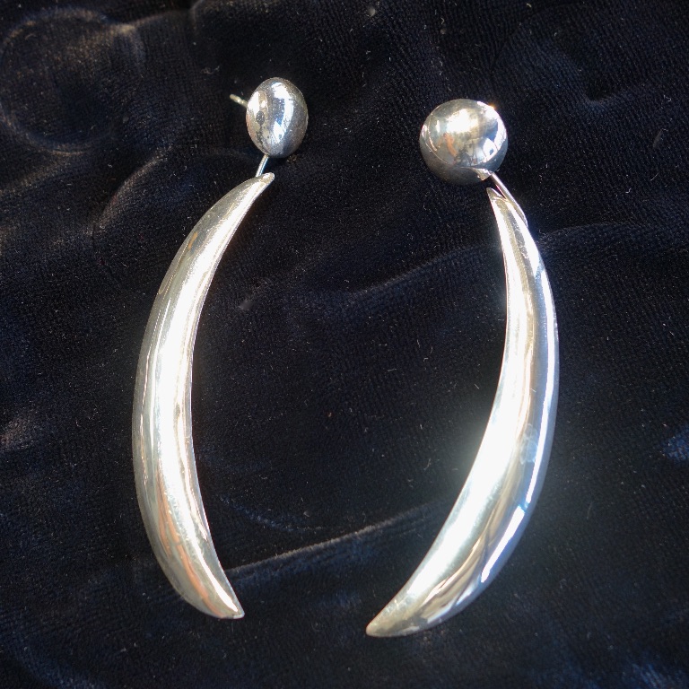 Earrings in silver