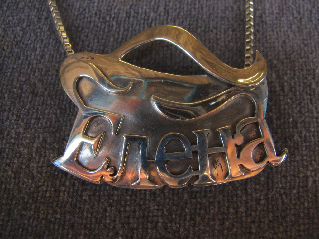 Name pendant in silver