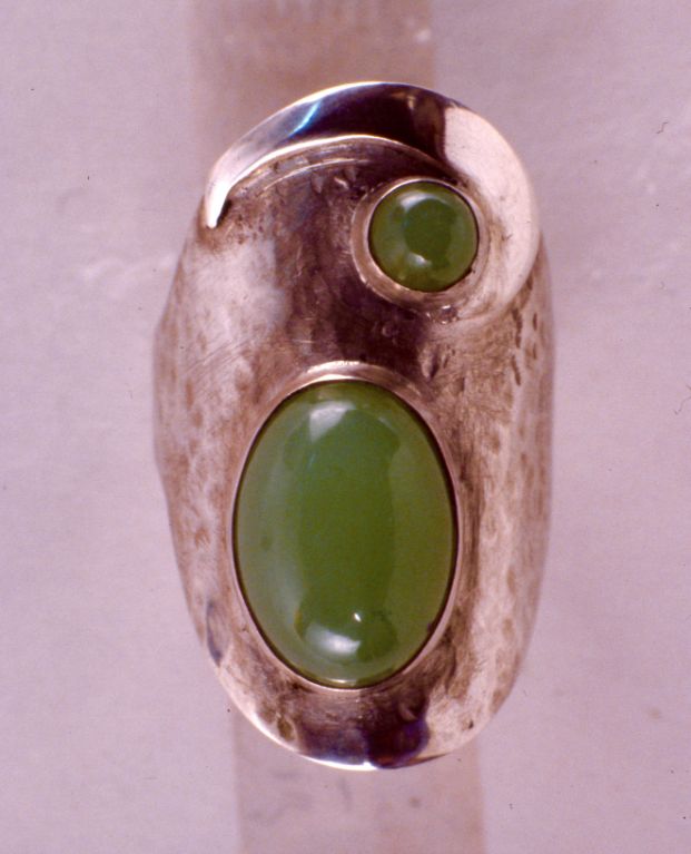 Ring in silver and jade